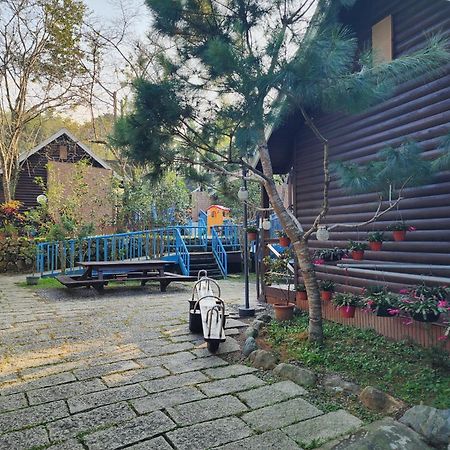 לוגו 杉溪鹿莊園-溪頭獨棟式小木屋 & 如需溜滑房型請選請選家庭房 מראה חיצוני תמונה